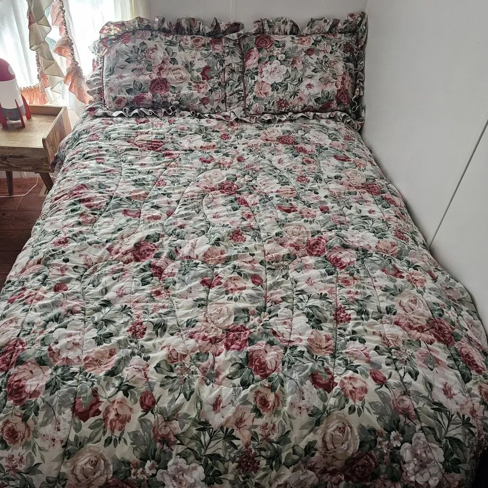 Croscill Arbor Rose Vintage Twin Comforter & Sham Set Floral Ruffled Cottage